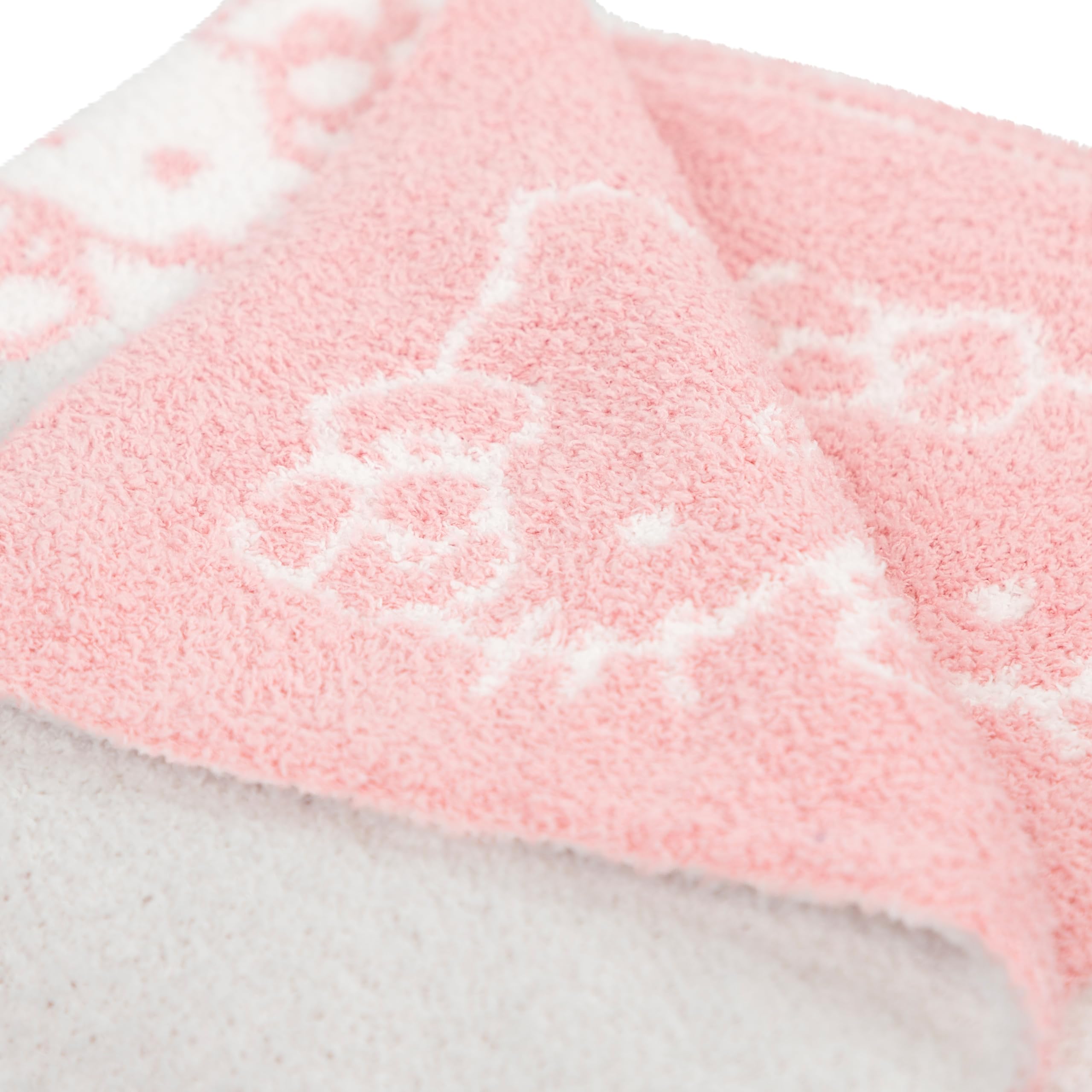 Jay Franco Hello Kitty soft, lightweight comfort ideal for year-round lounging