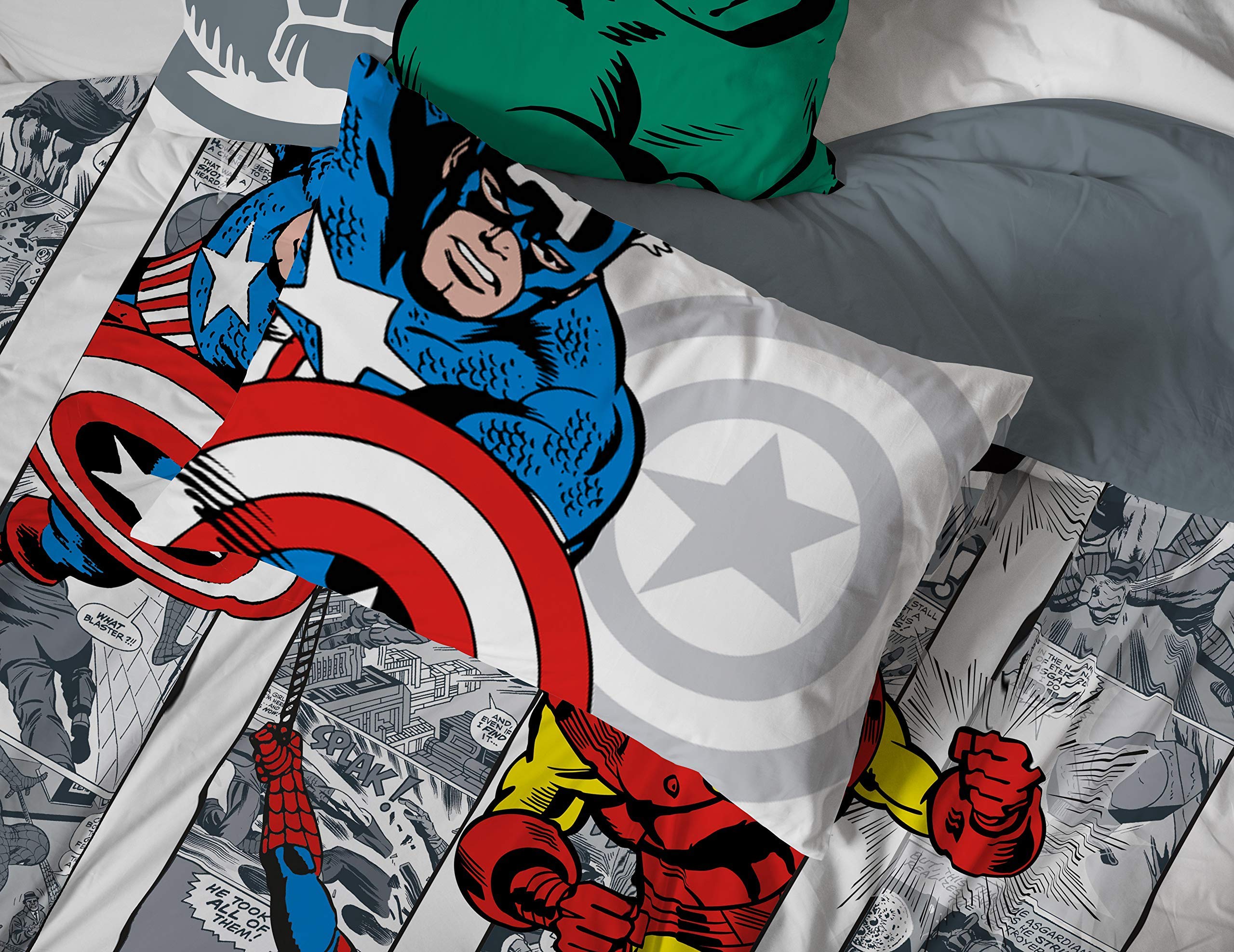 Jay Franco Marvel Avengers spiderman print adds energetic vibes