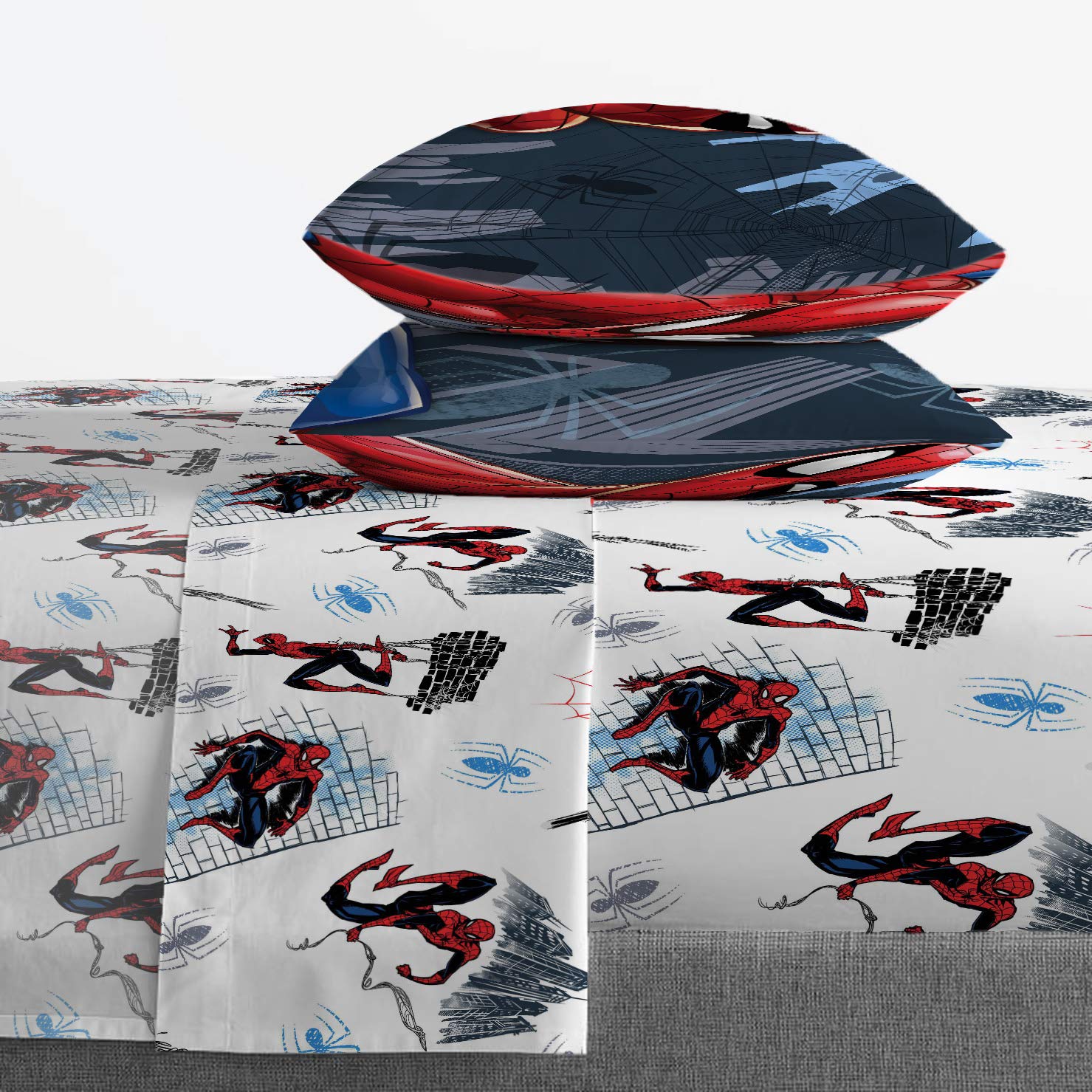 Jay Franco Marvel Spiderman packaging highlighting gift-ready presentation