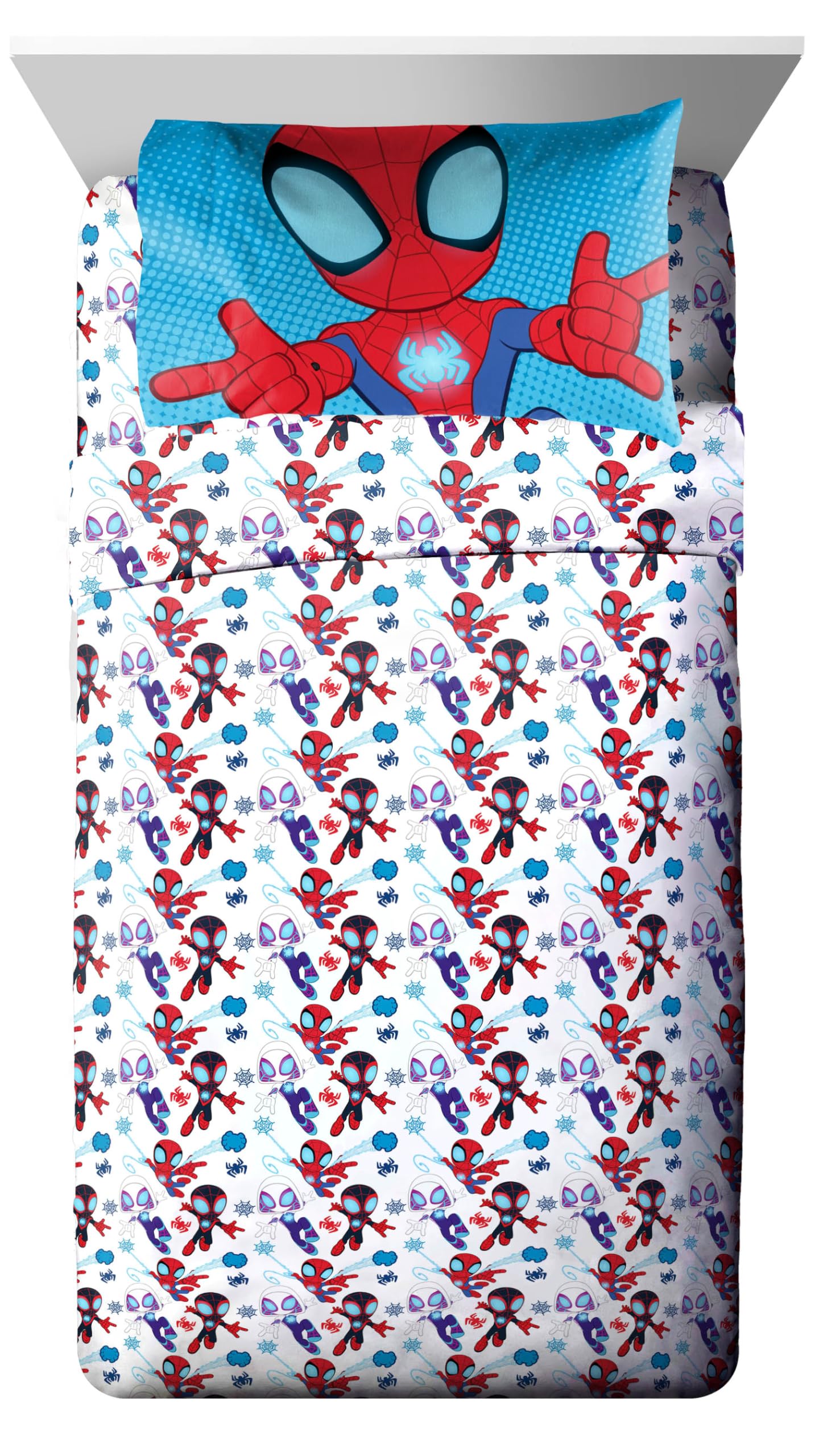 Jay Franco Marvel Spidey bedding on a kid's bed sparks imagination and fun.
