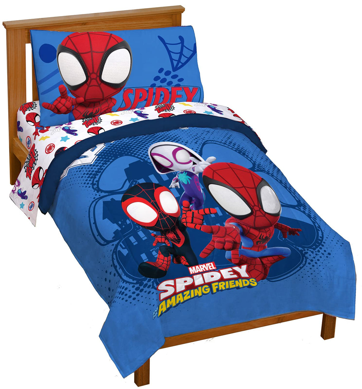 Jay Franco Marvel Spidey comforter provides soft, cozy warmth for bedtime.