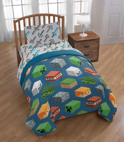 Jay Franco Minecraft bedroom setup inspires playful decor for kids' rooms