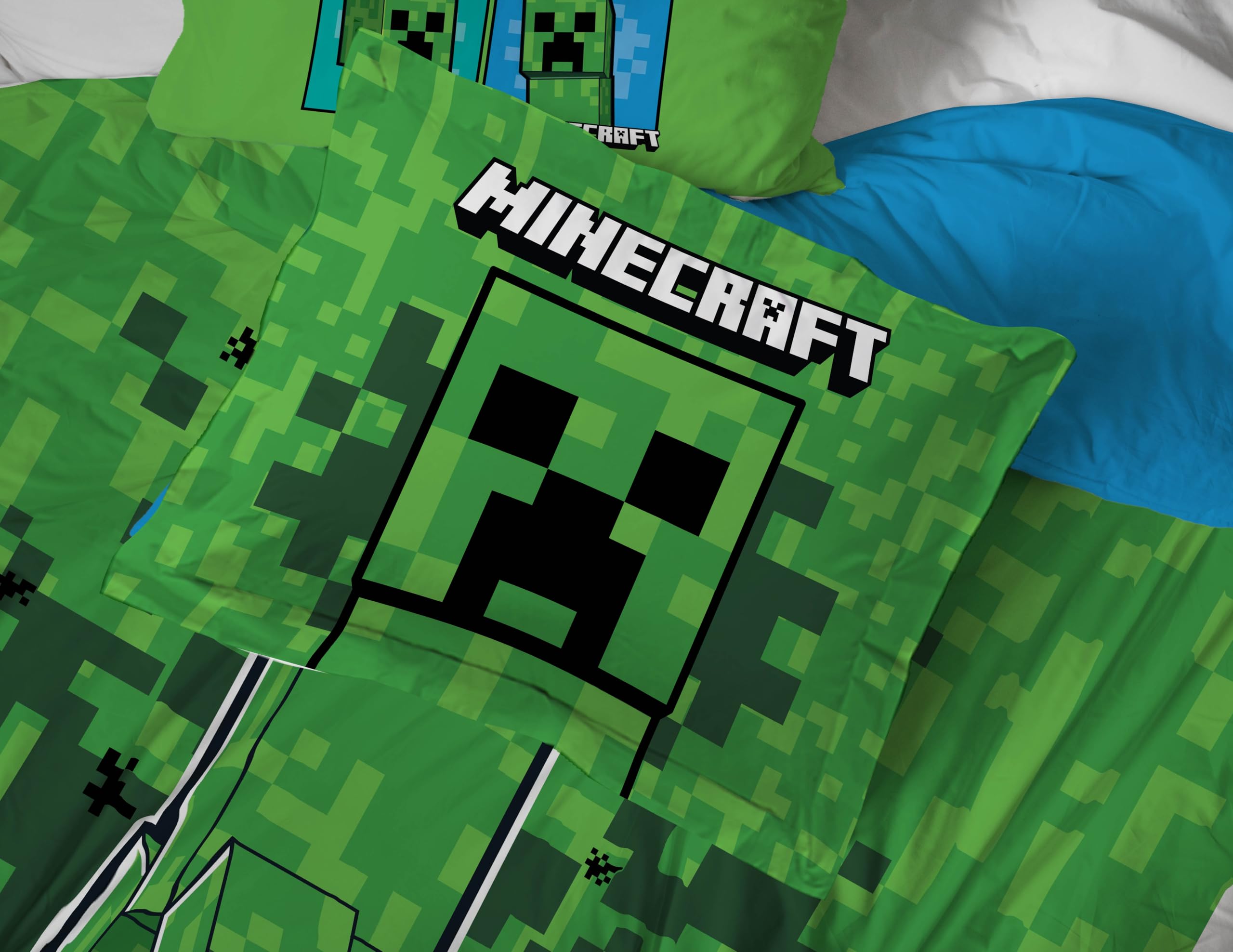 Jay Franco Minecraft Creeper pillowcase keeps bright playful look