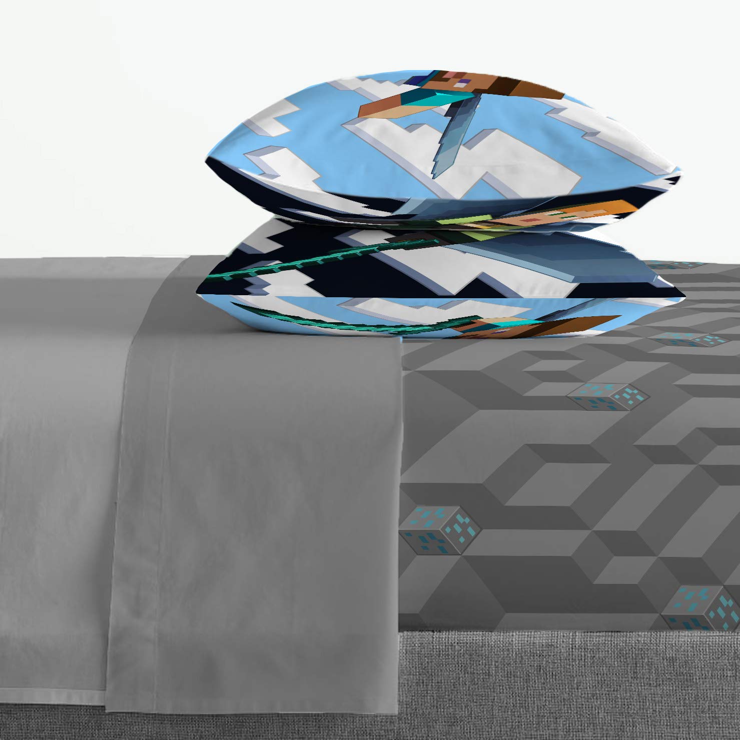 Jay Franco Minecraft Daytime shams enhance the bed's decorative game-inspired style