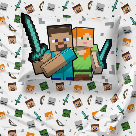 Jay Franco Minecraft packaging shot highlights easy care and compact storage