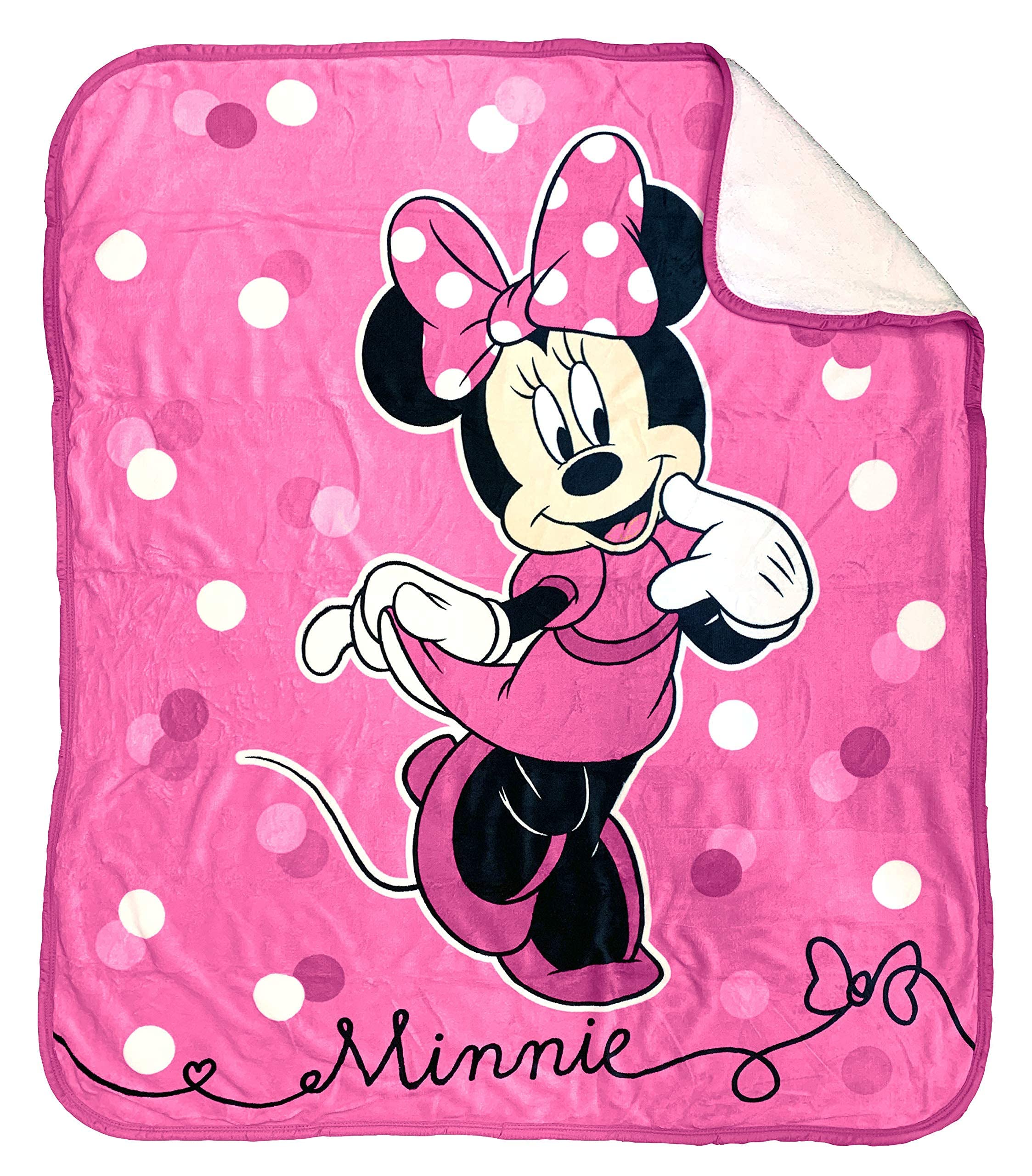 Jay Franco Minnie Mouse sherpa throw 50x60 inches adds cozy warmth to bedtime.