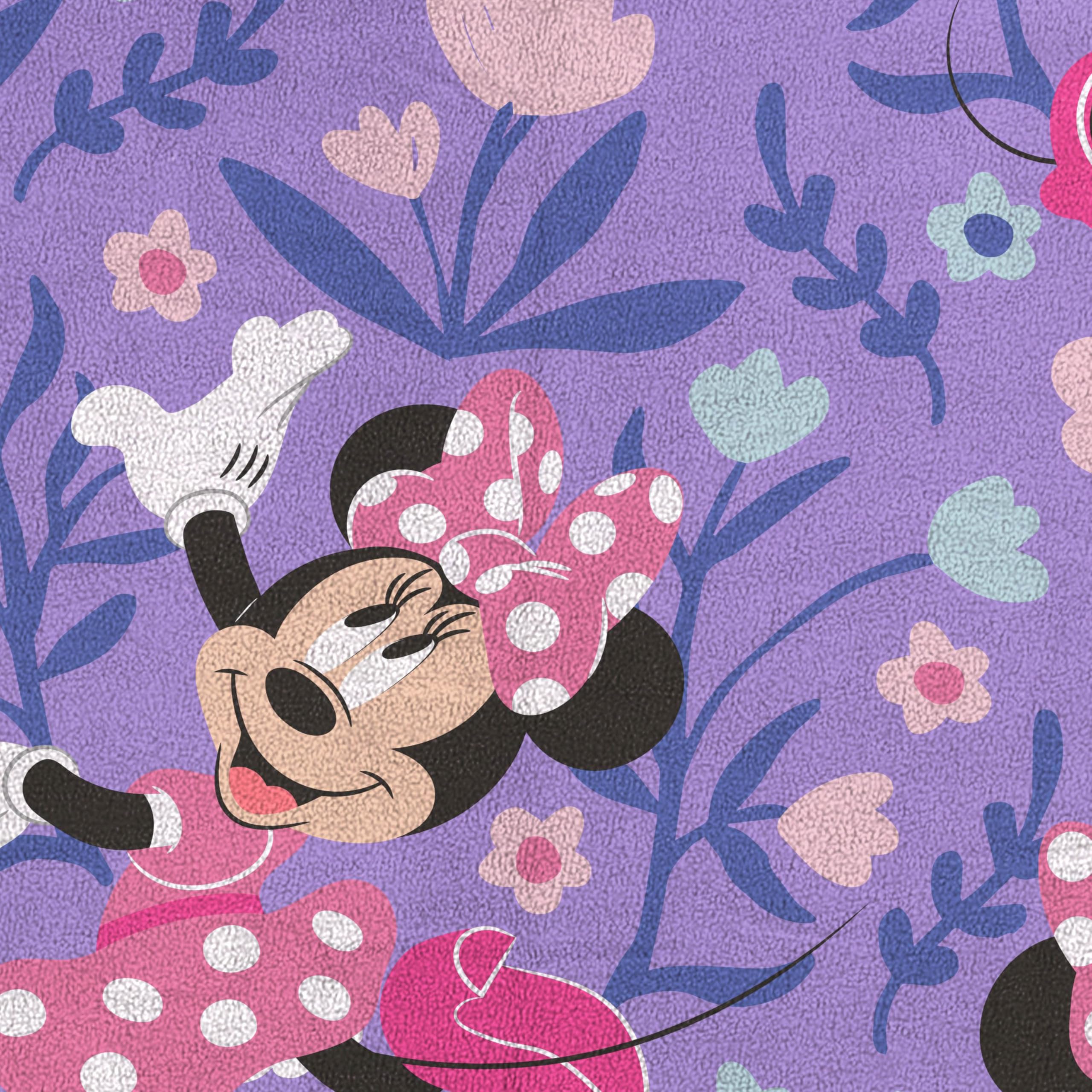 Jay Franco Minnie Mouse polka-dot design adds playful color to bedrooms