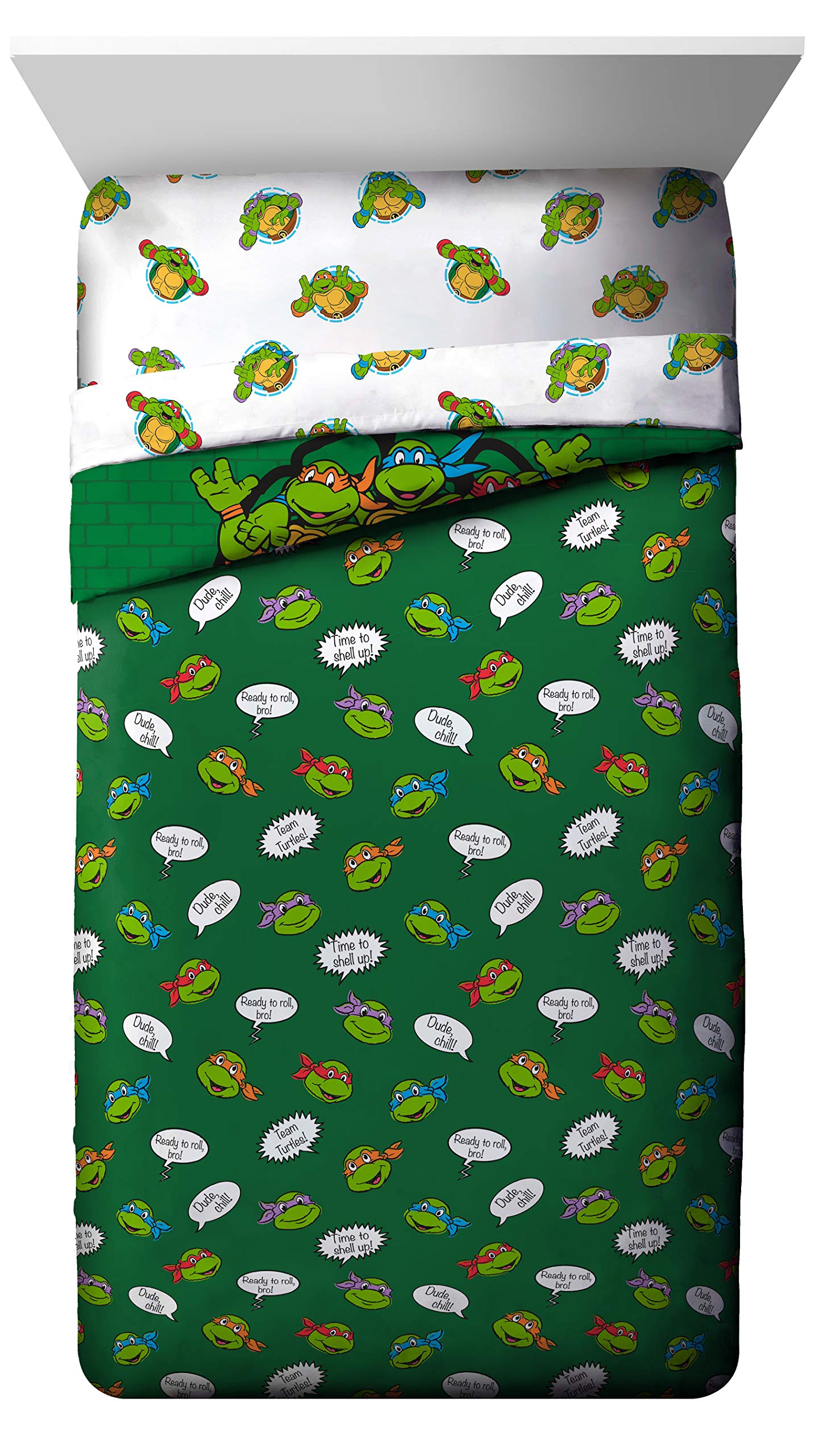 Jay Franco TMNT green bricks fitted sheet offers secure fit and all-night comfort.
