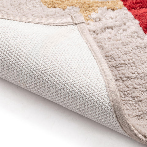 Jay Franco non-slip backing keeps the rug in place on wet floors