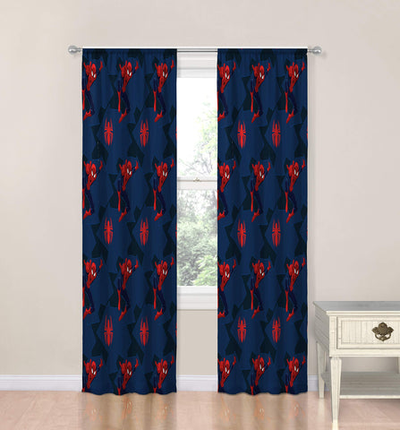 Jay Franco Spiderman Classic set packaging displays a complete curtain solution.