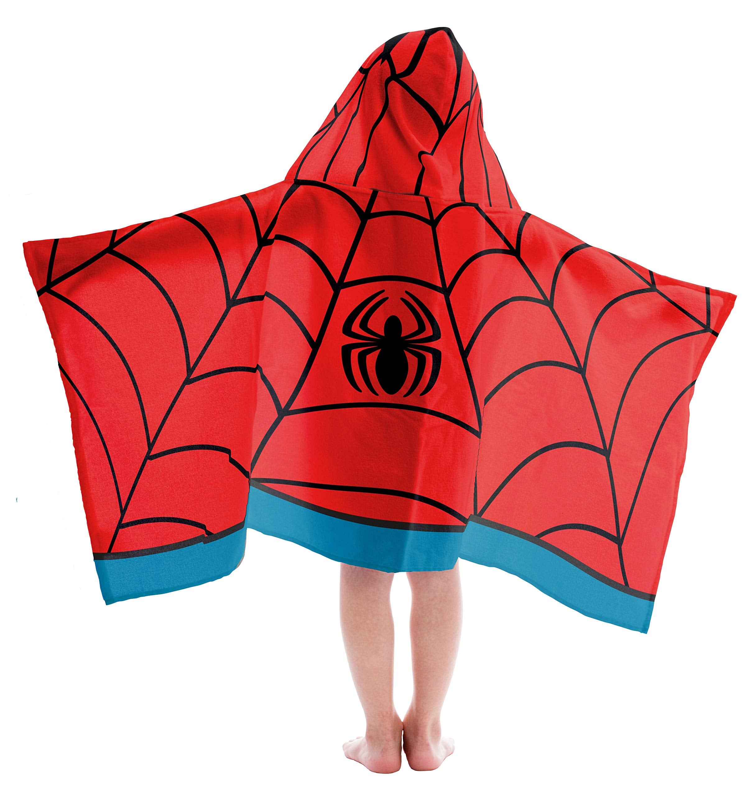 Jay Franco Spiderman hooded towel with a 3D hood keeps kids cozy after bath.