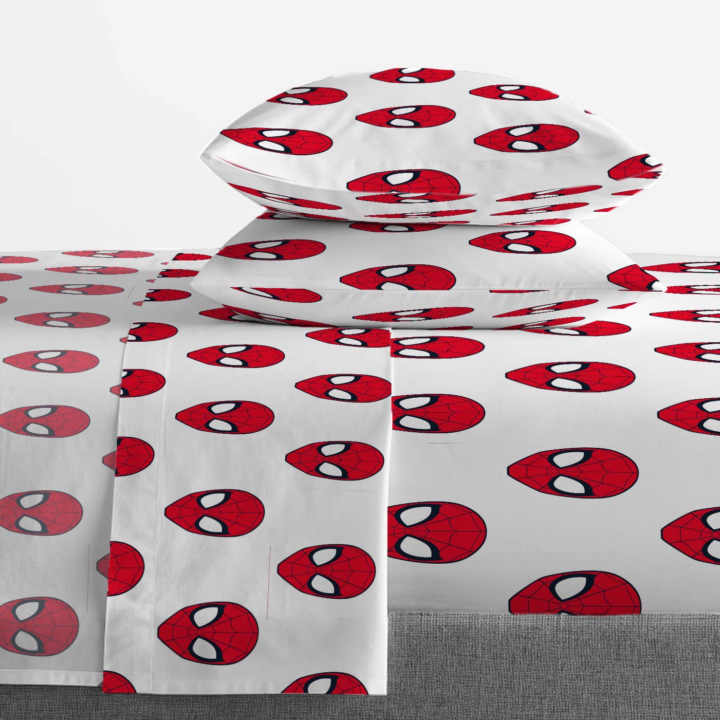 Jay Franco Spiderman Spidey Daze bright pattern energizes kids' rooms