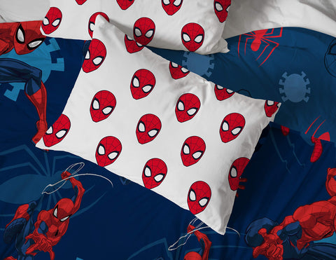 Jay Franco Spiderman Spidey Daze fade resistant microfiber maintains color