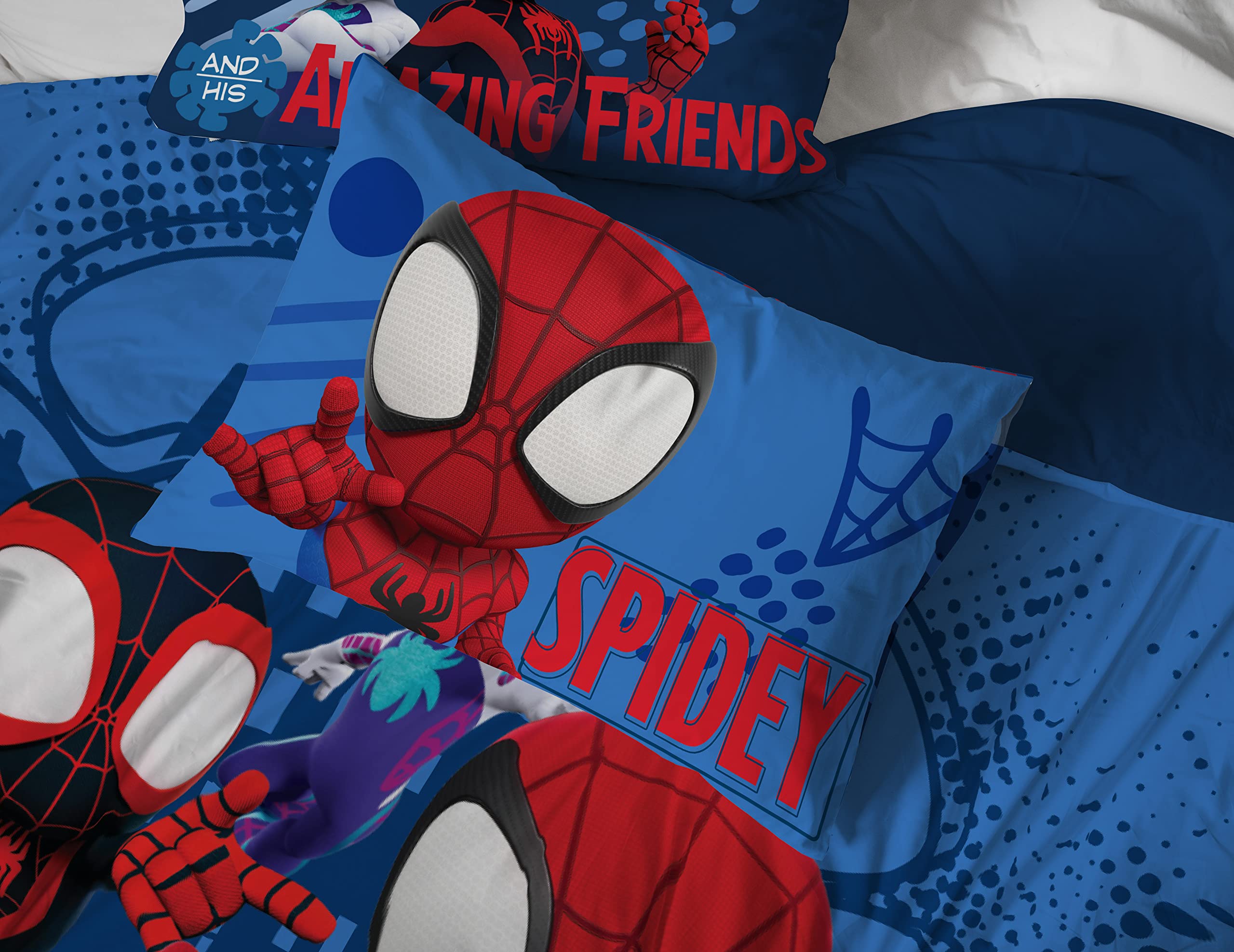 Room setup featuring Jay Franco bedding for superhero-themed kid decor