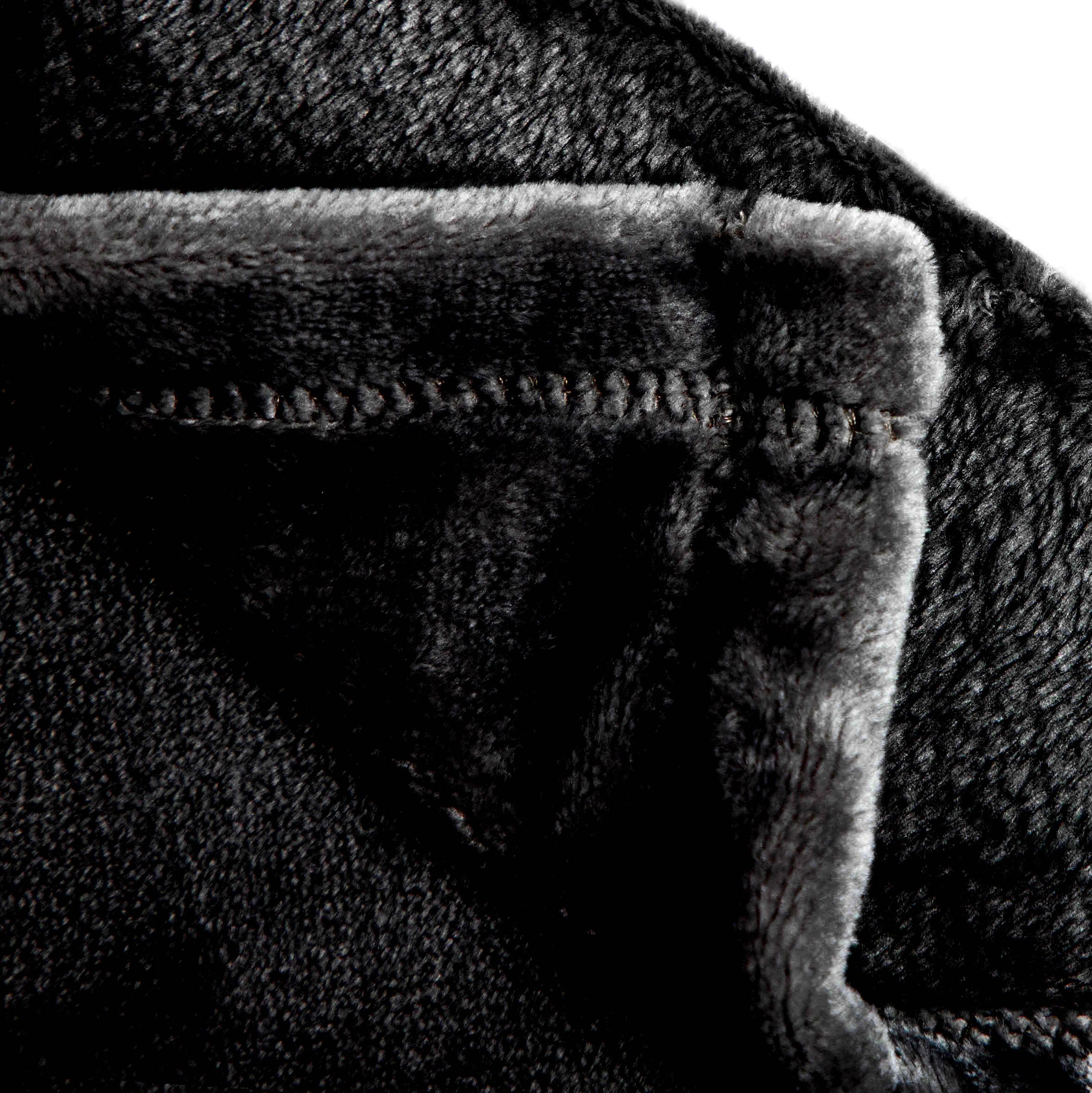 Jay Franco Stranger Things plush throw uses ultra-soft microfiber for year-round comfort.