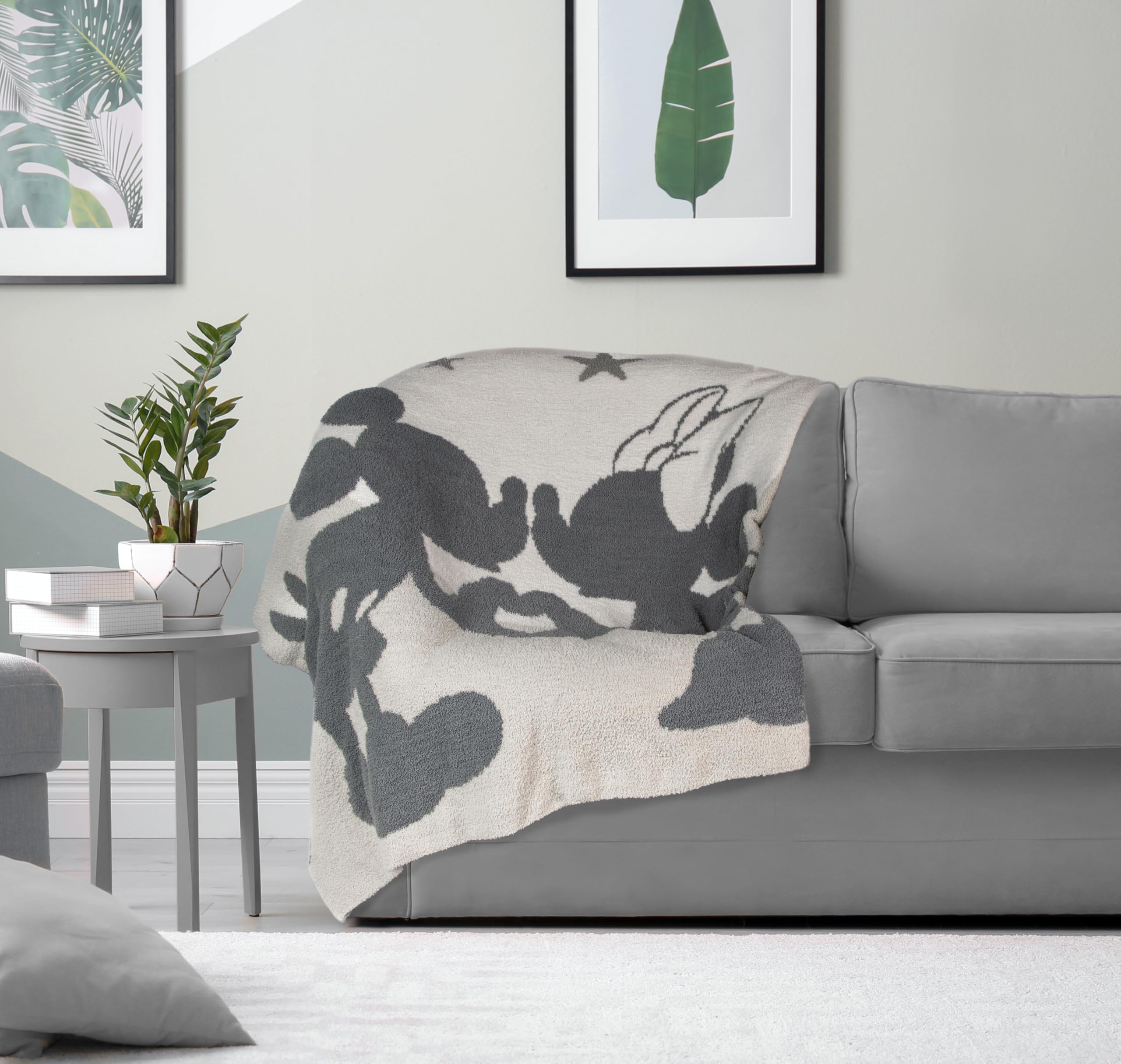 Jay Franco 50x60 throw supports couch lounging and bedtime warmth.