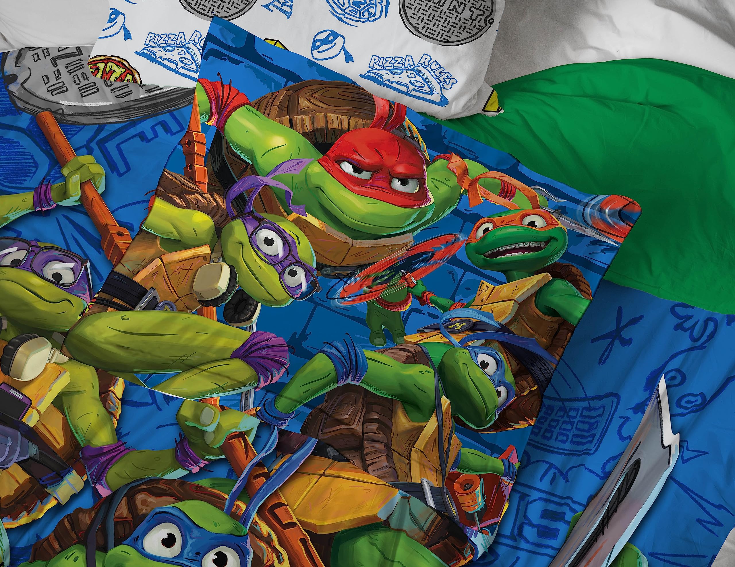 Jay Franco TMNT microfiber closeup shows smooth texture and color vibrancy
