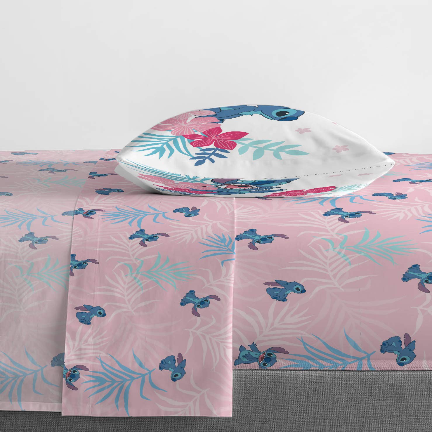 Jay Franco Lilo & Stitch sham complements the set with extra charm