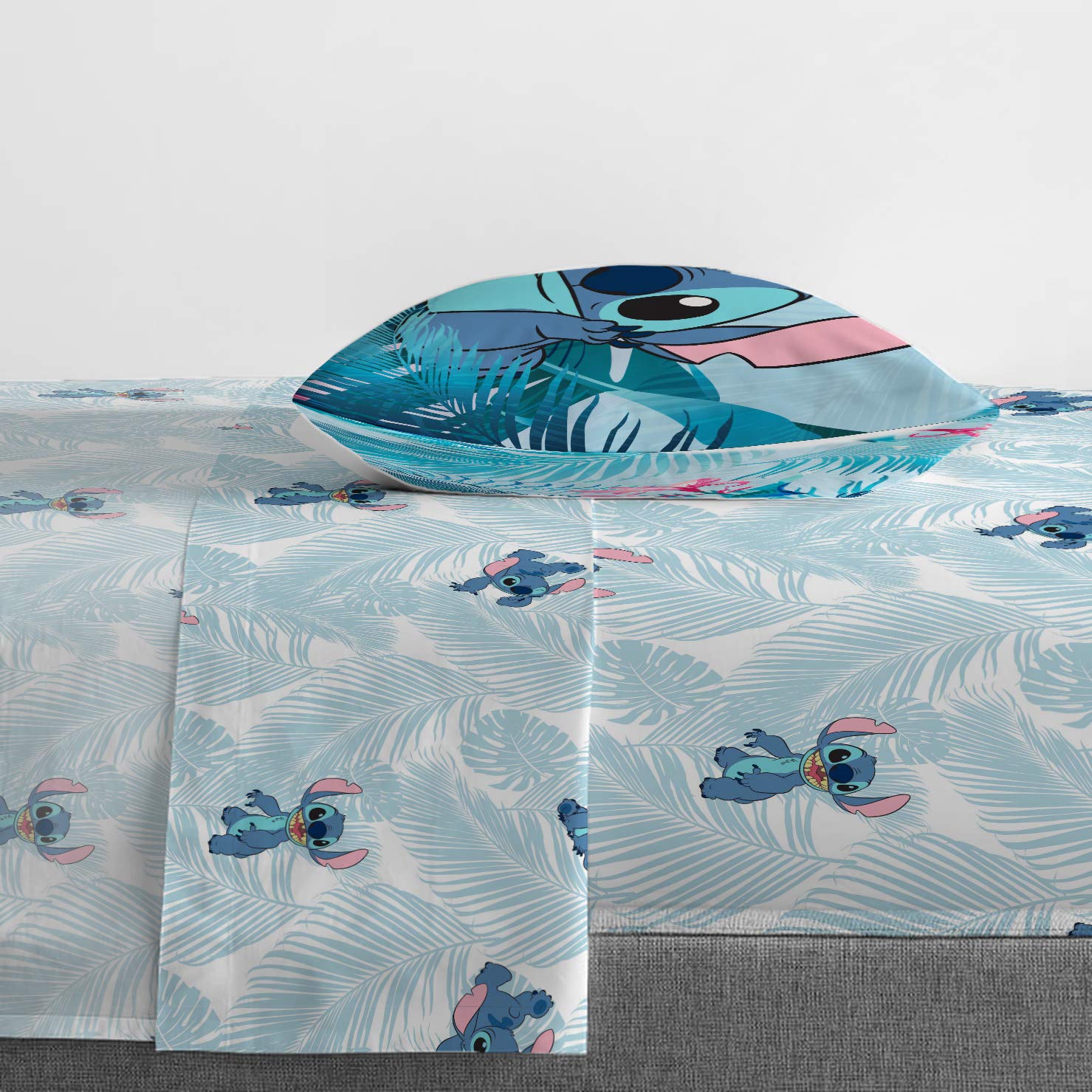Jay Franco Lilo & Stitch island design brightens a kid's room.