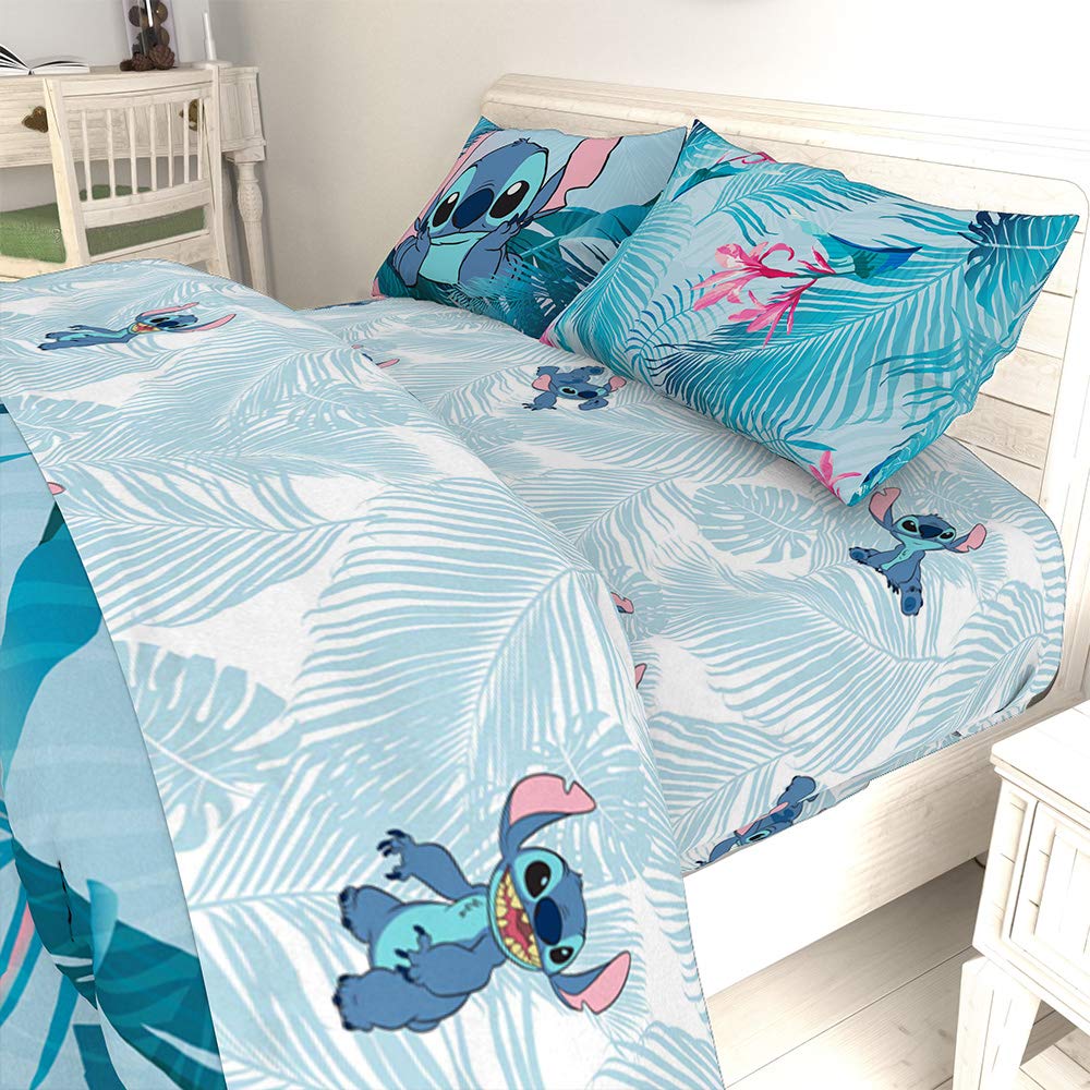 Jay Franco Lilo & Stitch bedding inspires a cheerful kid room.