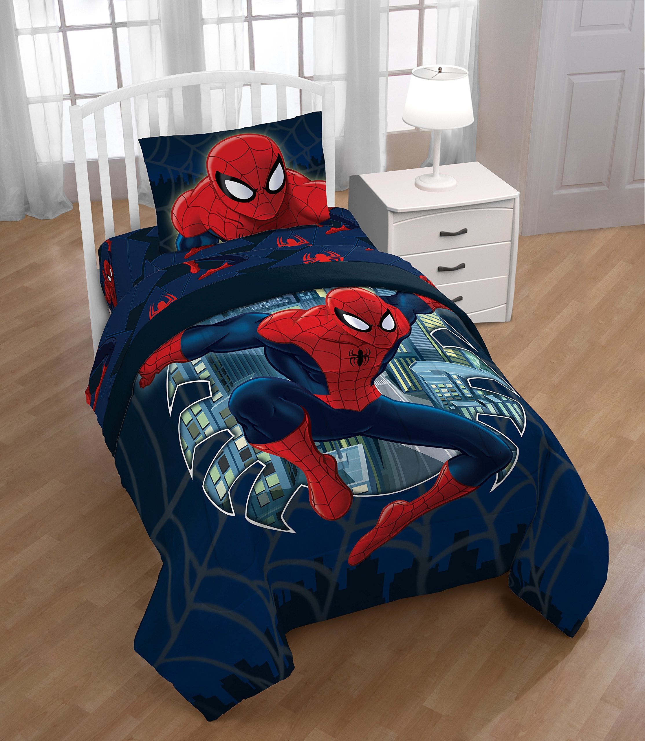 Jay Franco Spider-Man Saving the Day fitted sheet with durable microfiber and easy care.