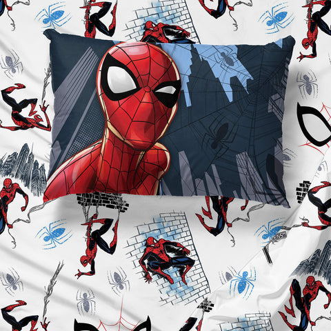 Jay Franco Spider-Man bedset hero design close-up highlights bold artwork.