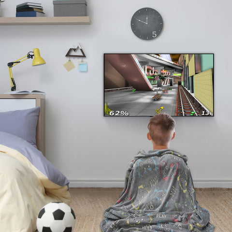 Jekeno glow-in-the-dark gaming blanket ideal for bed time snuggling and movie nights.
