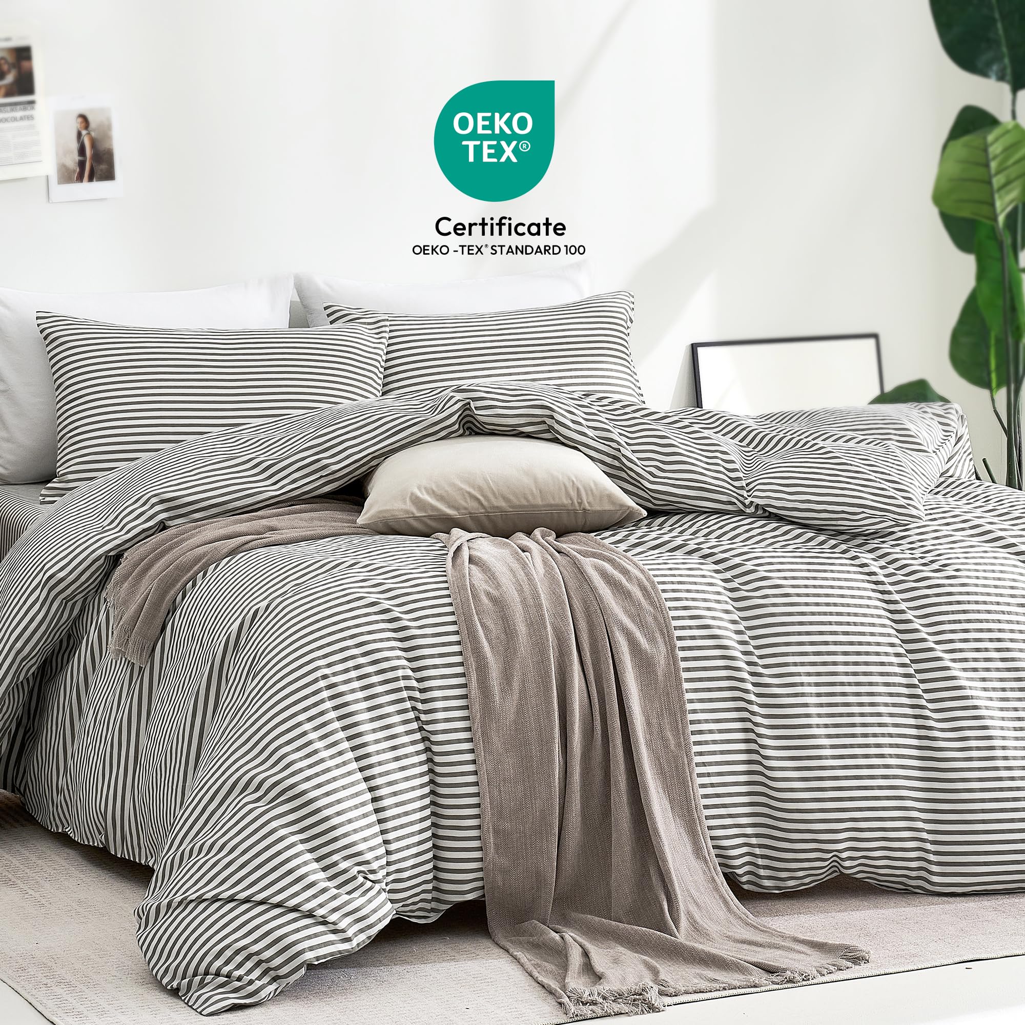 JELLYMONI duvet cover zipper detail keeps the insert secure for the night
