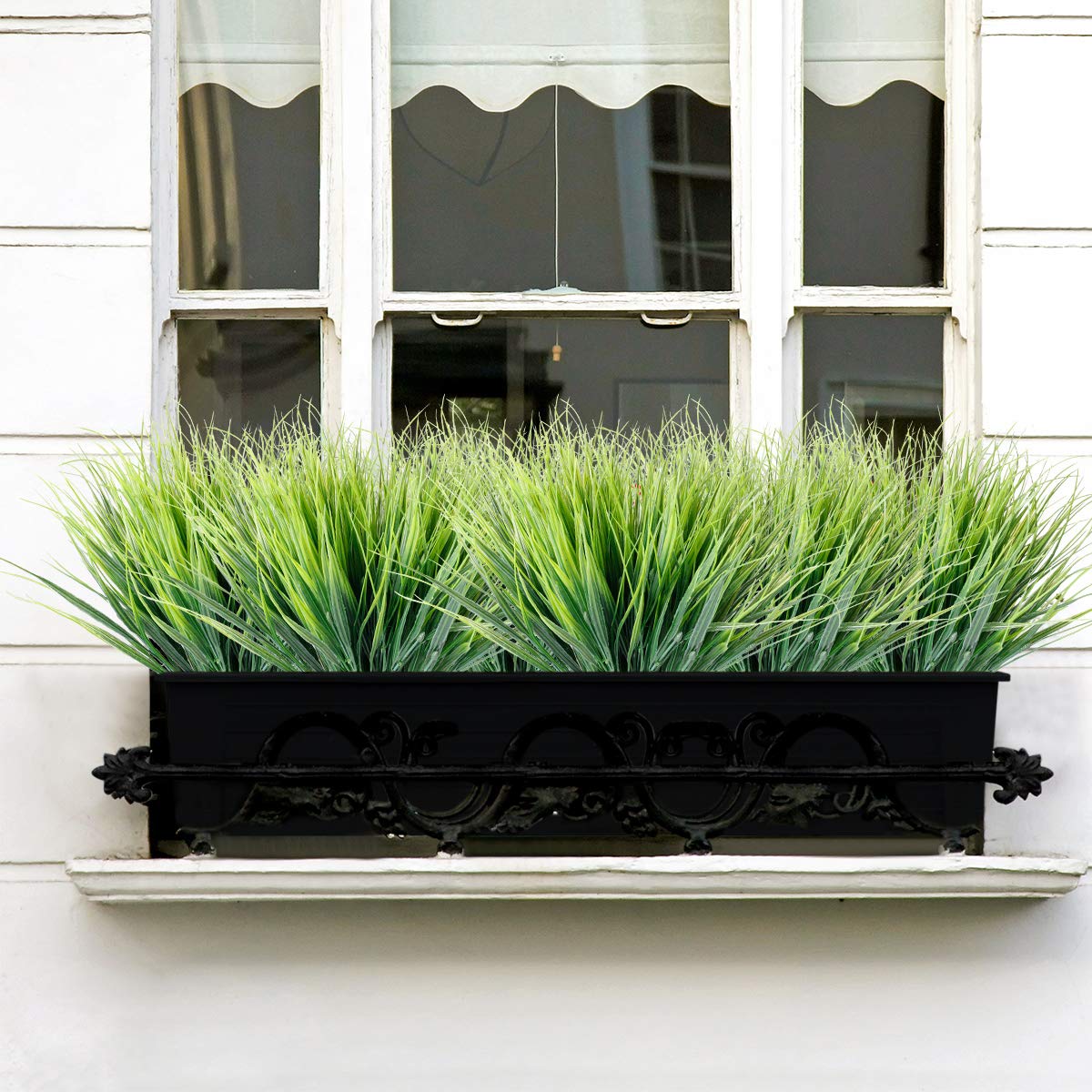 JEMONG front porch decoration with lifelike grass adds curb appeal.