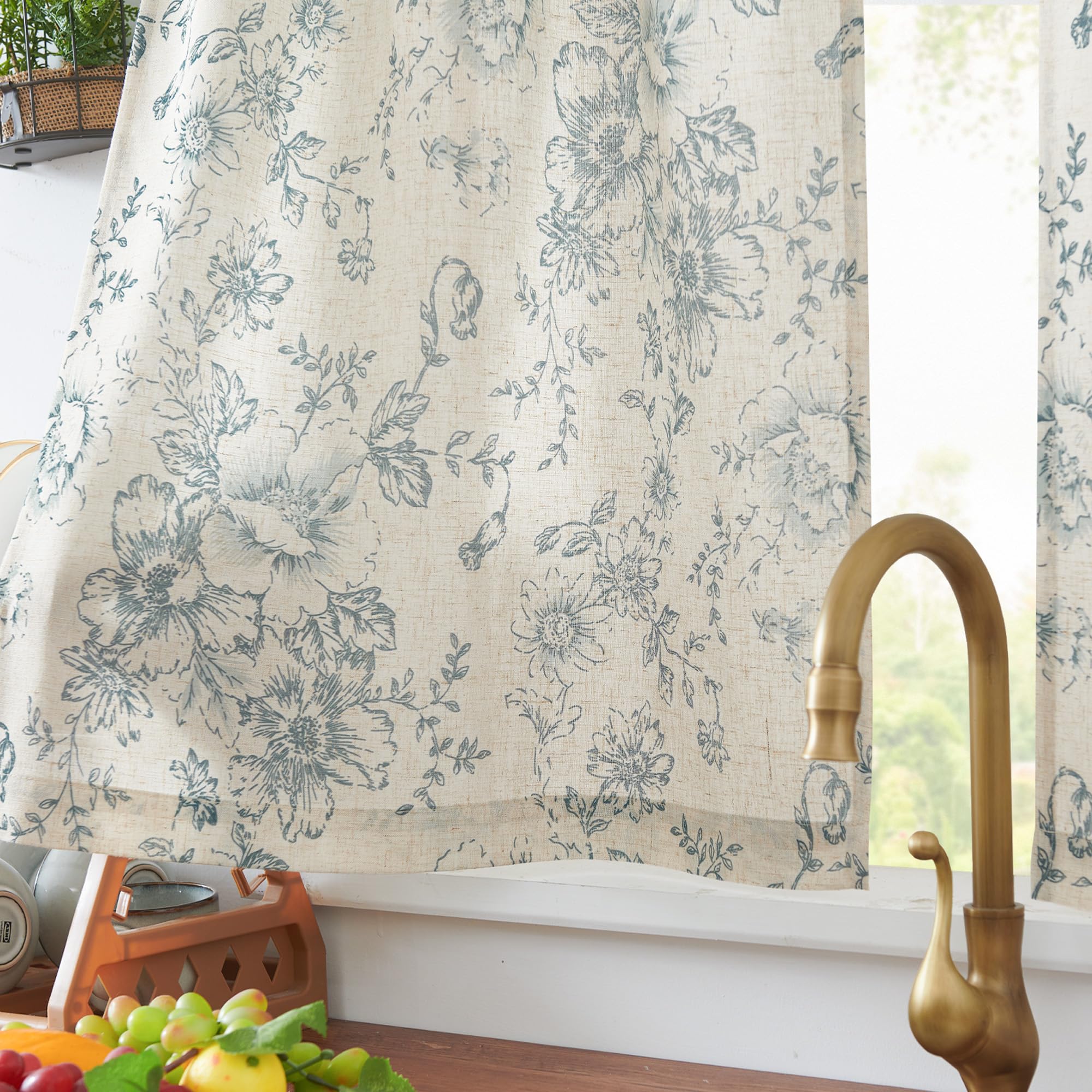 Jinchan curtains add rustic farmhouse charm to a living room backdrop.