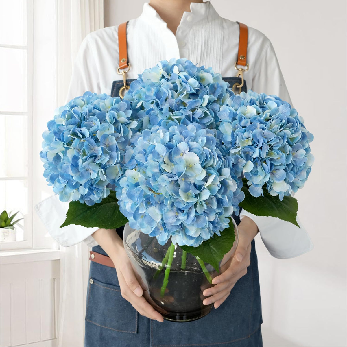 JINWOE blue hydrangea 4-pack 22-inch blooms for tables and centerpieces.