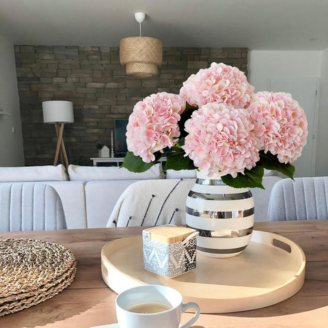 JINWOE realistic silk hydrangeas for table centerpieces.