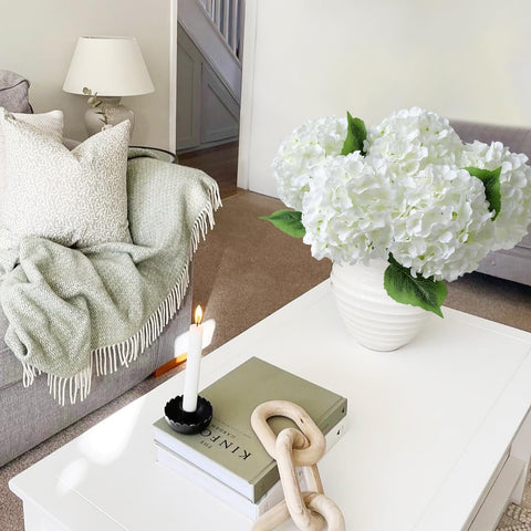 JINWOE large silk hydrangeas enable dramatic bouquet creation