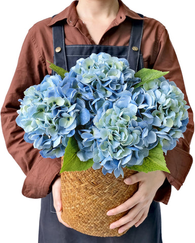 JINWOE light blue hydrangea bouquet showing elegant, maintenance-free decor for weddings