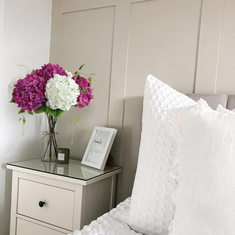 JINWOE hydrangea bouquet display as a keepsake wedding memento