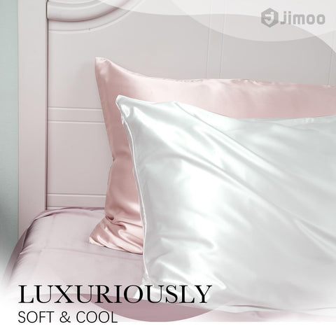 J JIMOO mulberry silk close-up texture shows natural sheen and softness.