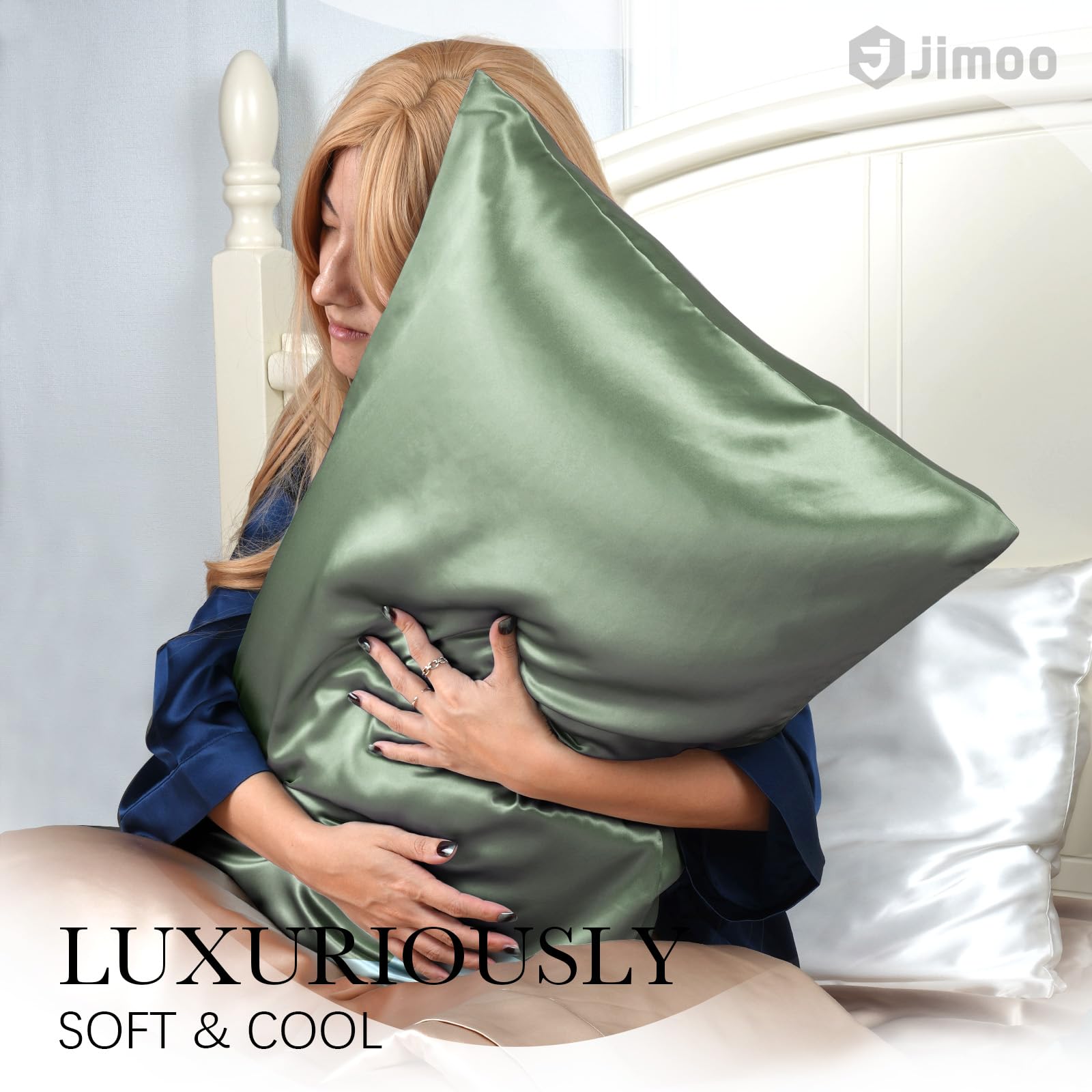 J JIMOO 22 Momme silk texture close-up shows premium softness and natural luster.