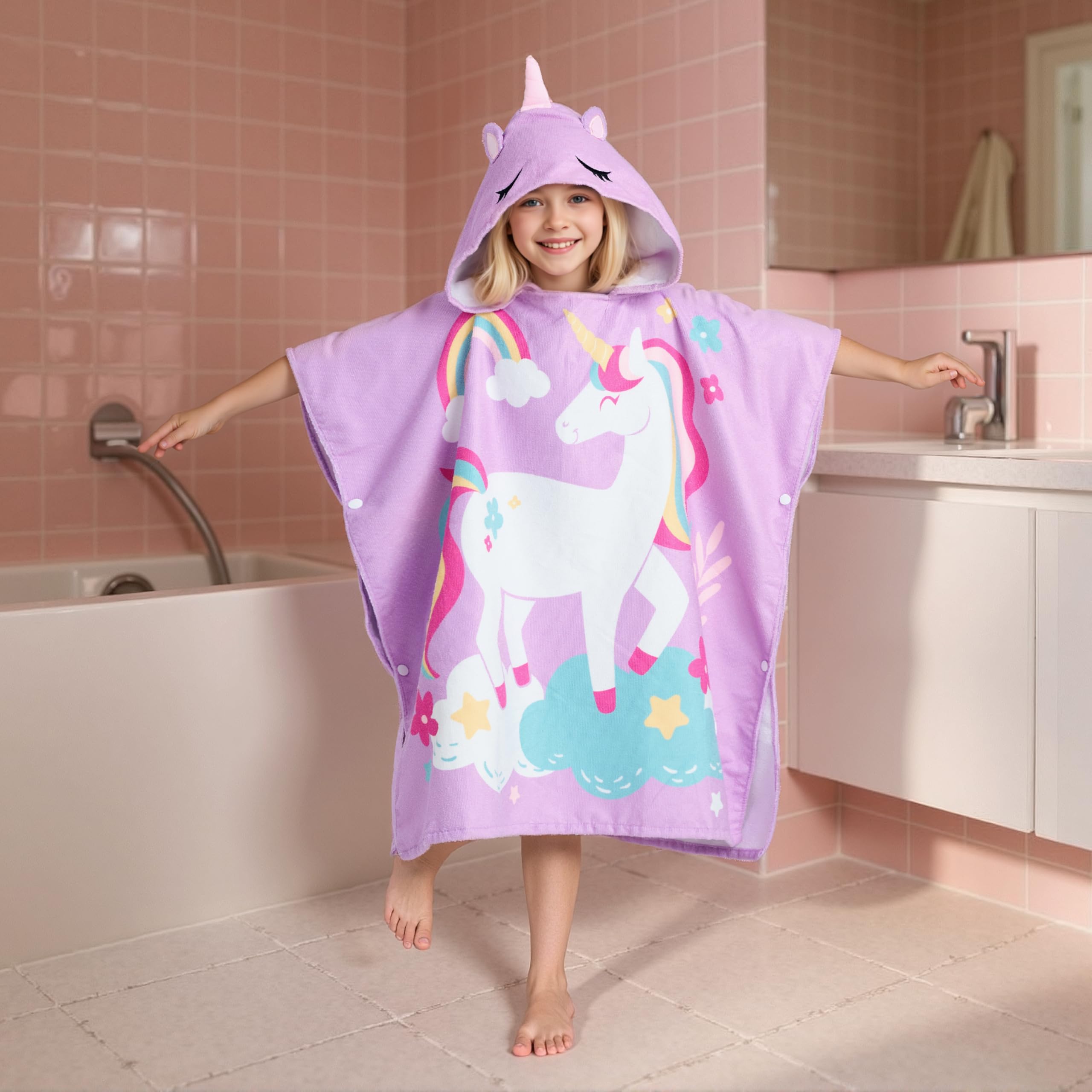 Joiedomi unicorn-print towel transitions from bath to beach play.