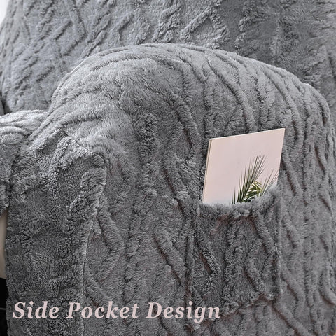 JOKIVTOU pet-friendly protection reduces scratches and messes on a recliner.