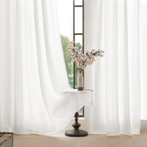 Jolilight back-tab hanging options enable quick setup on standard rods.
