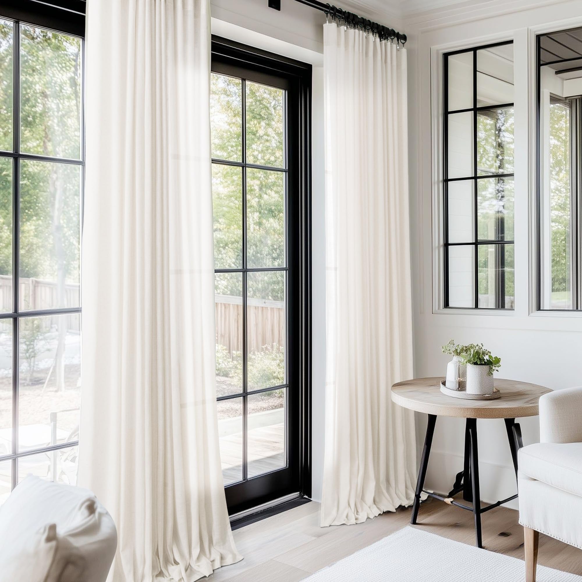 Jolilight machine-washable curtain for easy care.