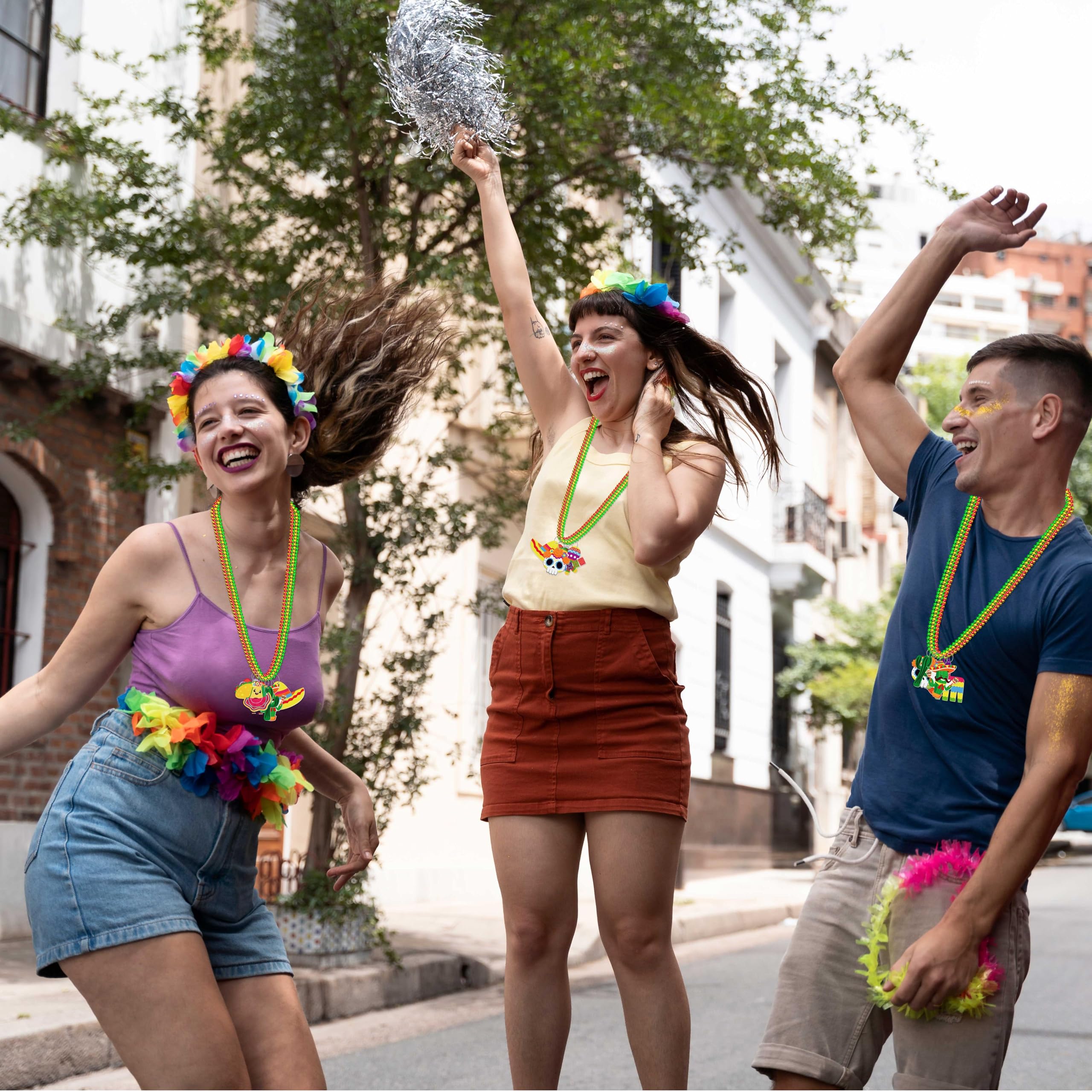 Jollylife cactus hat pendant creates lively accessories for guests.