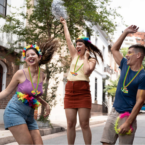 Jollylife cactus hat pendant creates lively accessories for guests.