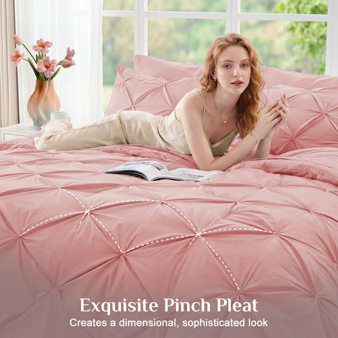 JOLLYVOGUE full-size bed-in-a-bag on bed showcases complete set.