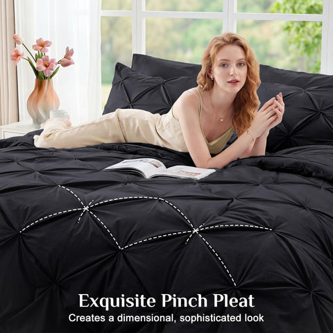 JOLLYVOGUE Black Queen comforter set on whole bed for a polished look.