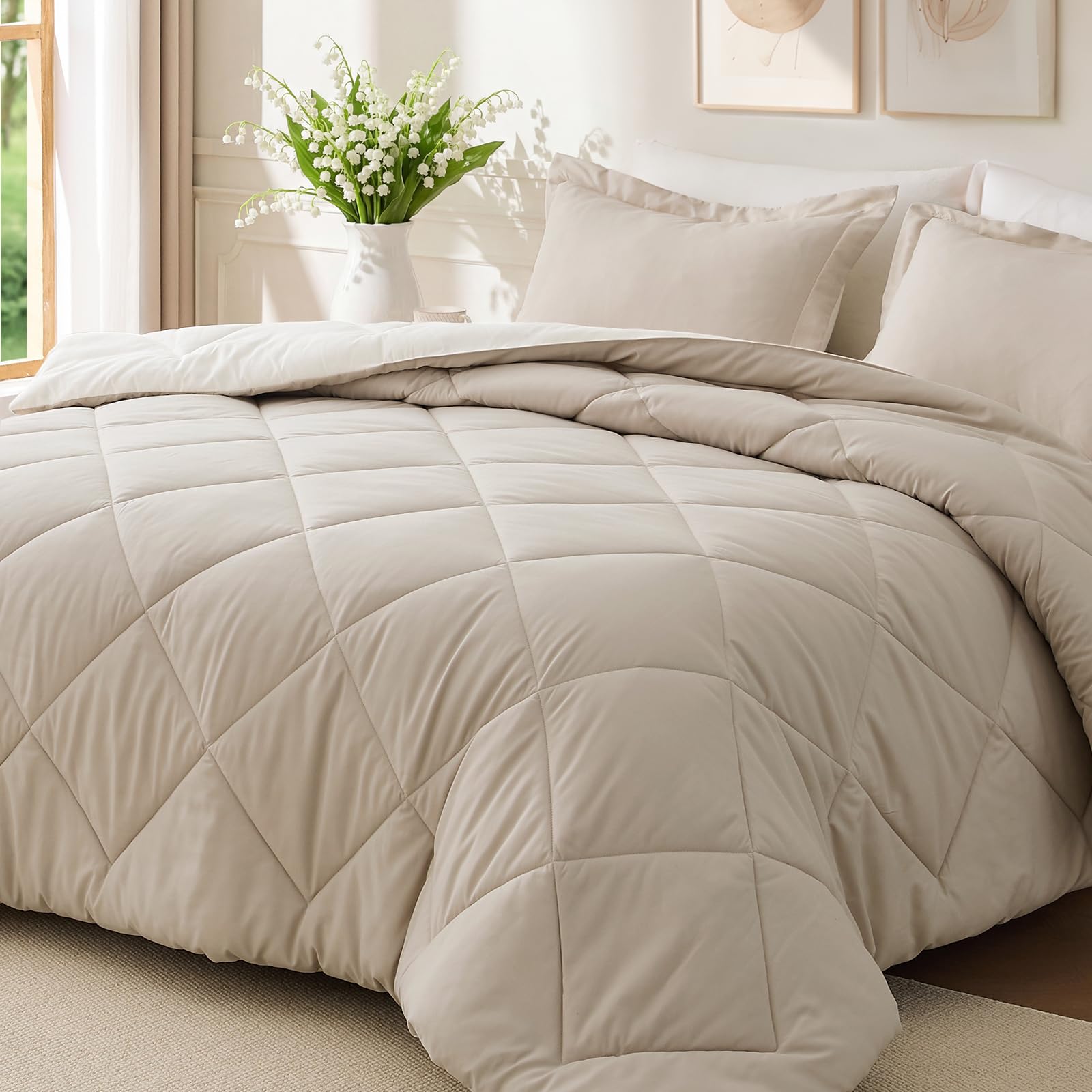 JOLLYVOGUE king-size comforter set in beige and ivory, reversible for two room moods
