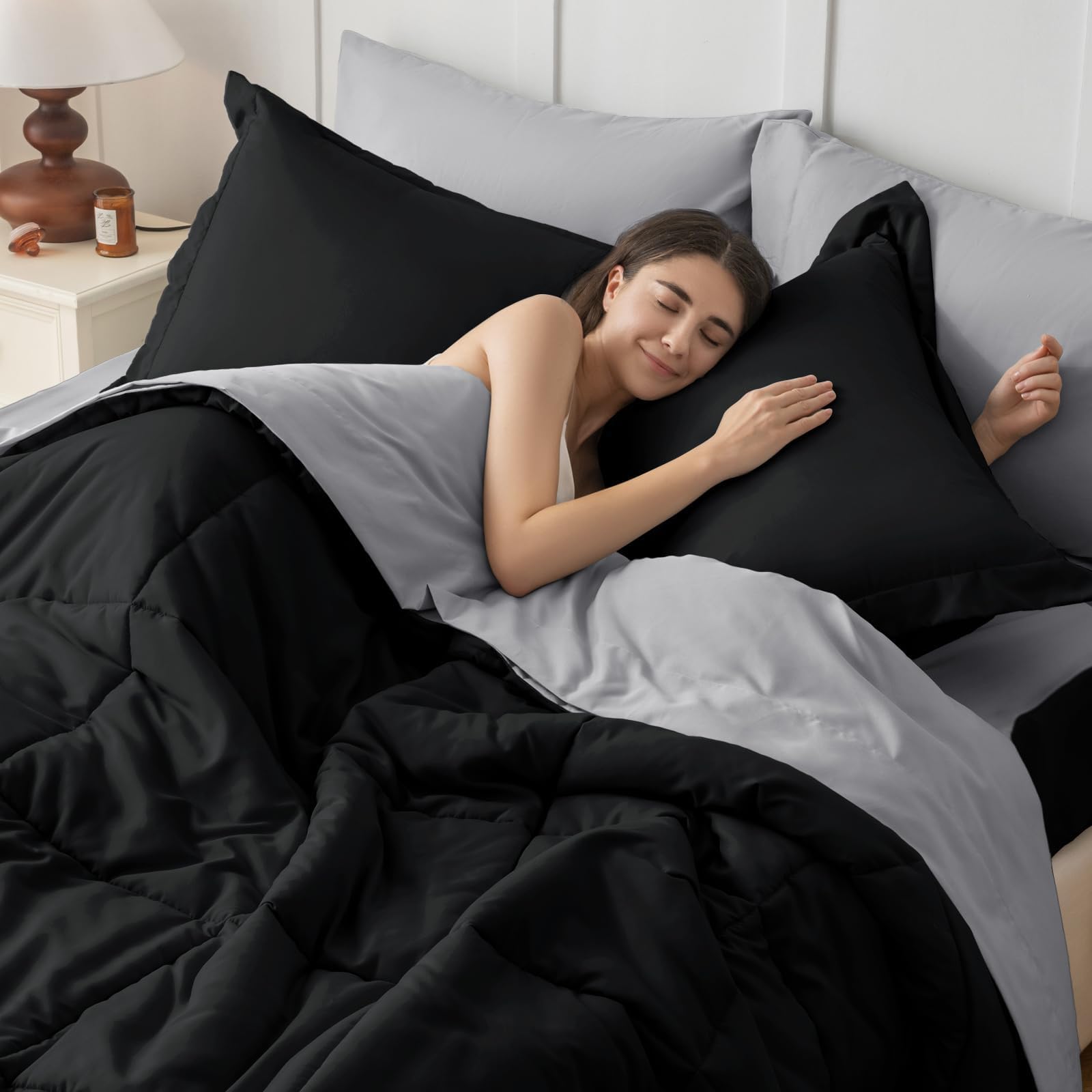 JOLLYVOGUE Queen Comforter Set care-ready, machine washable and dryable.