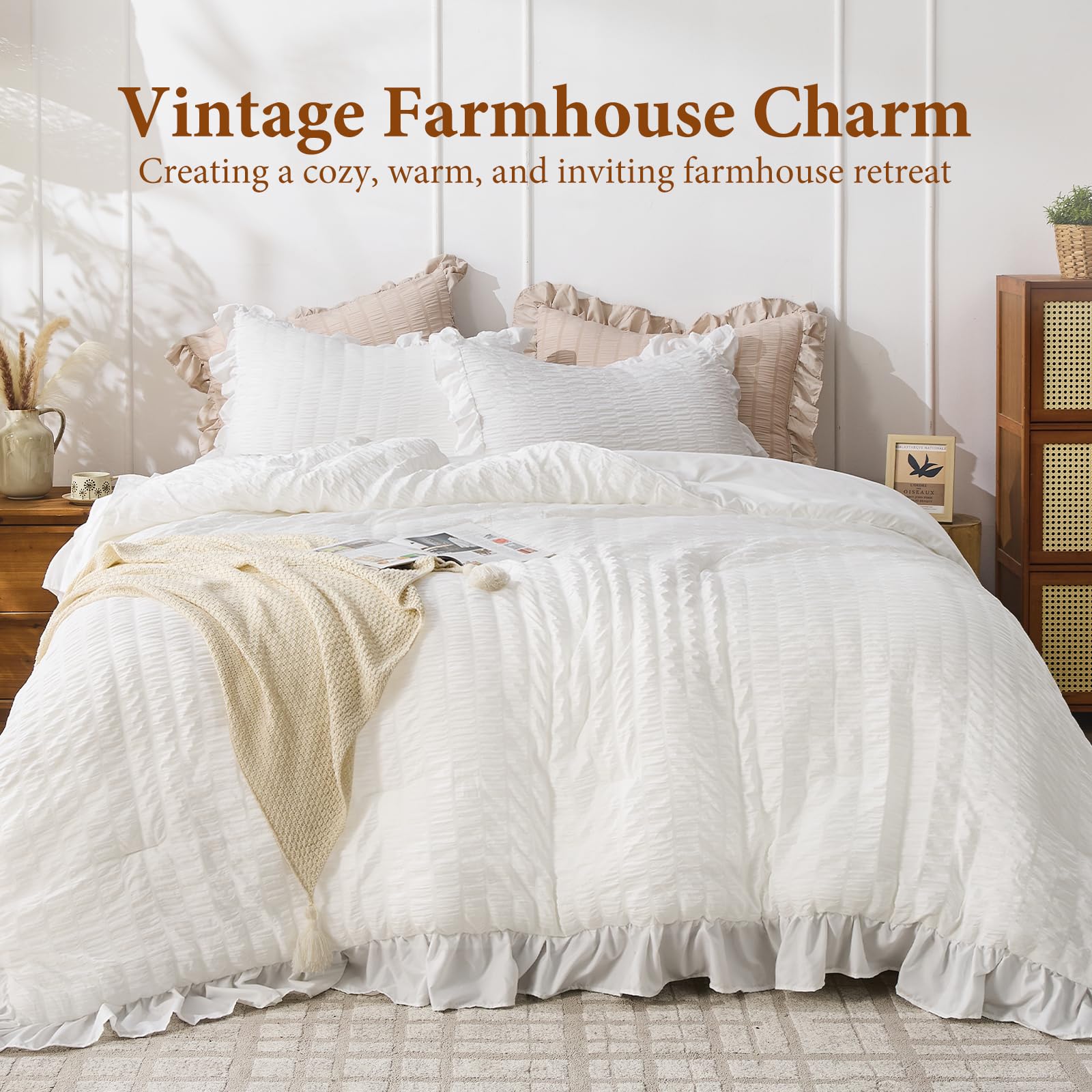 JOLLYVOGUE ruffle pillowshams complete the set for a cohesive look.