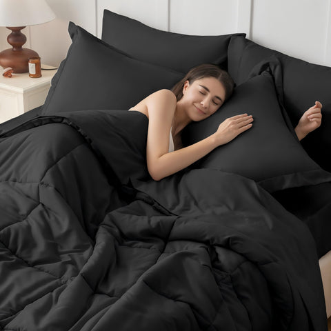JOLLYVOGUE five-piece bed-in-a-bag covers all essentials.