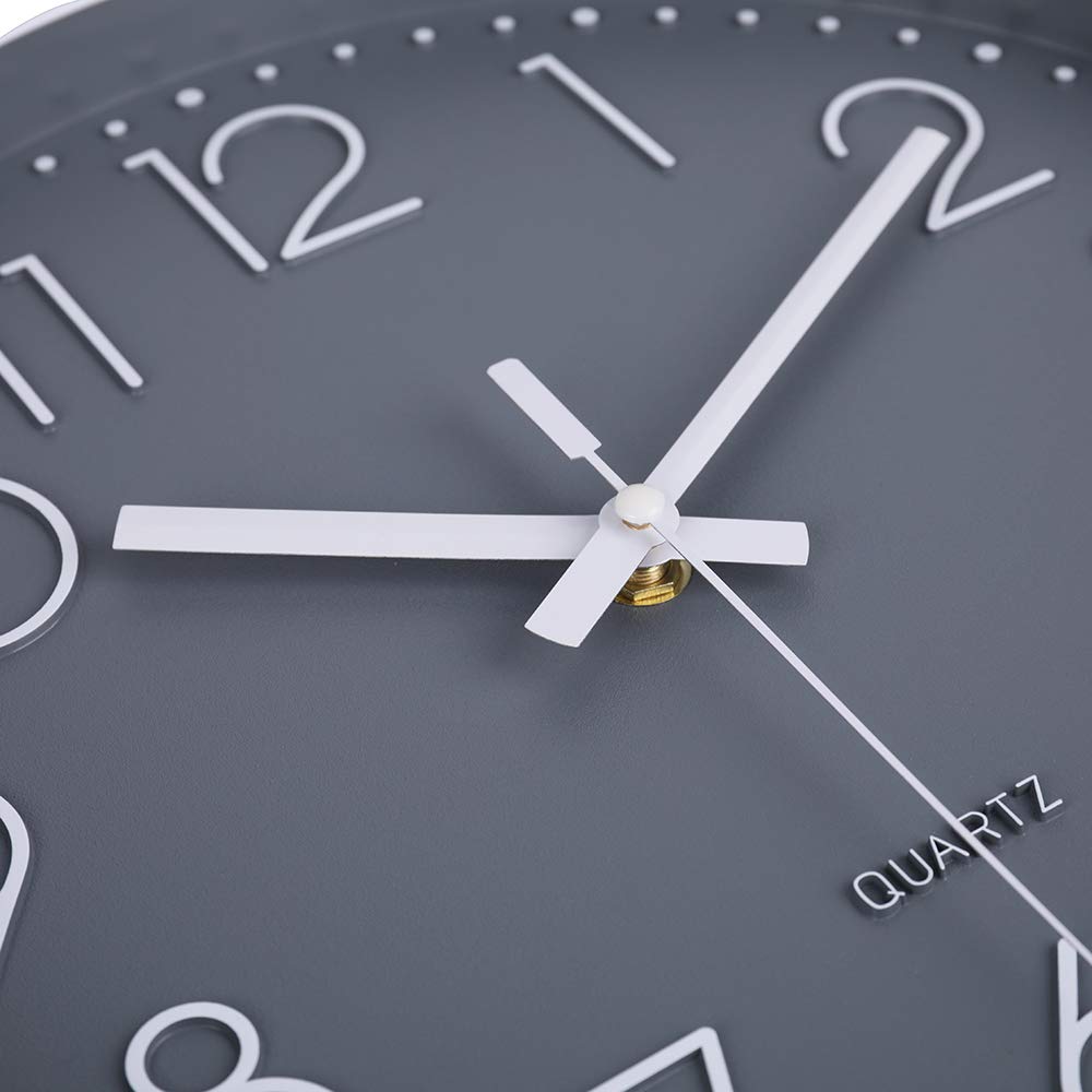 jomparis close-up of the gray dial showing crisp numerals and design